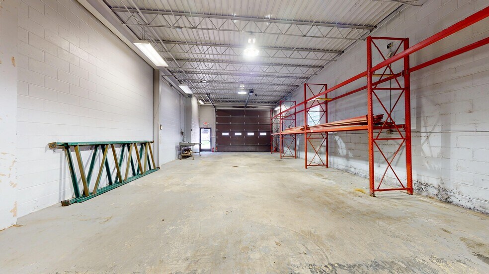 More Photos Of 3367 Spring Garden Rd, Pittsburgh Warehouse For Lease