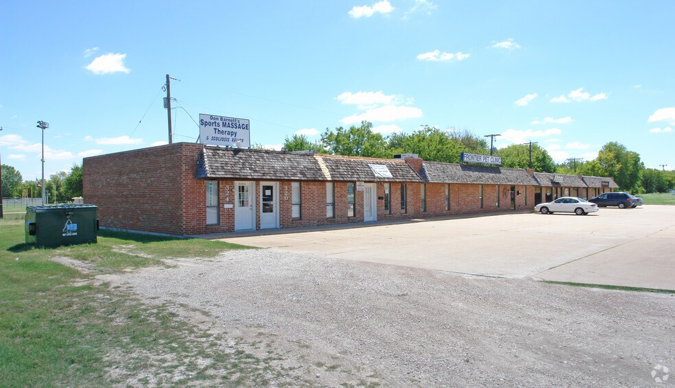 More Photos Of 300-324 Jim Wright Fwy, Fort Worth Storefront For Lease