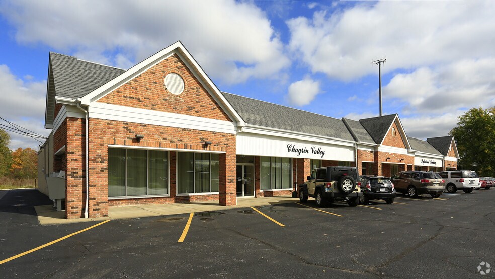 Primary Photo Of 9820-9828 E Washington St, Chagrin Falls Showroom For Lease
