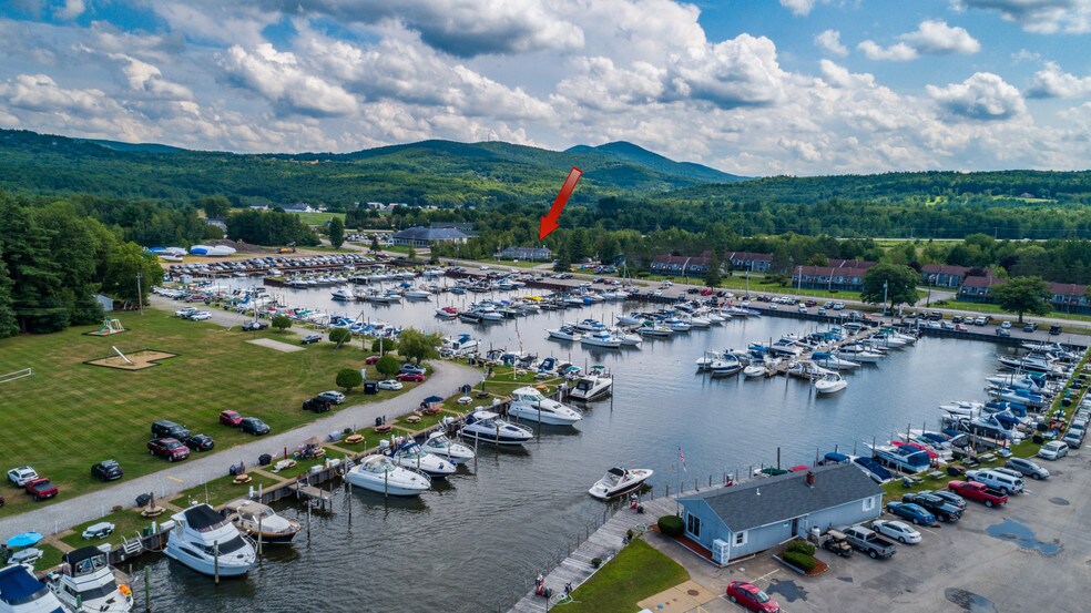 More Photos Of 40 Weirs Rd, Gilford Restaurant For Sale