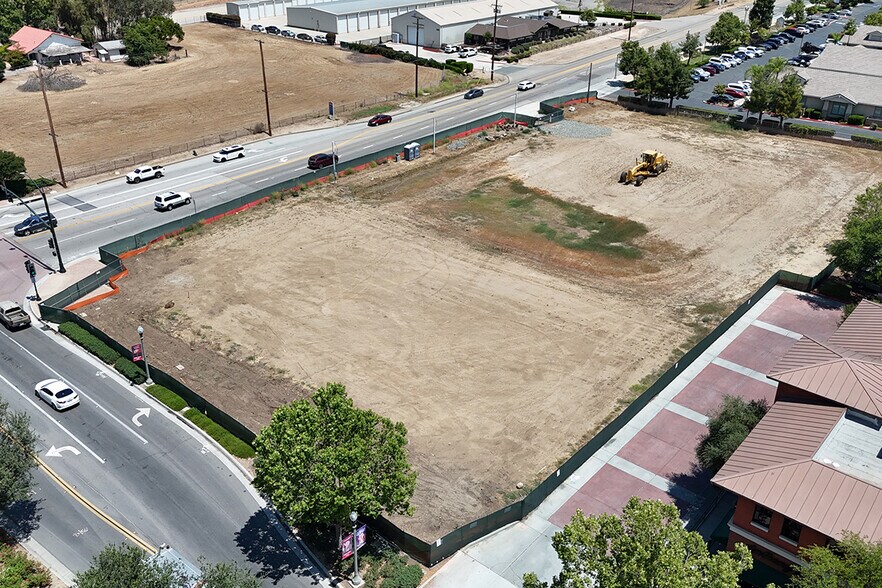 More Photos Of SEC Kalmia St, Murrieta Apartments For Lease