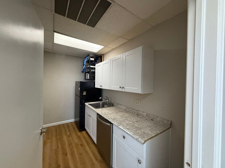 More Photos Of 3600 S Beeler St, Denver Office For Lease