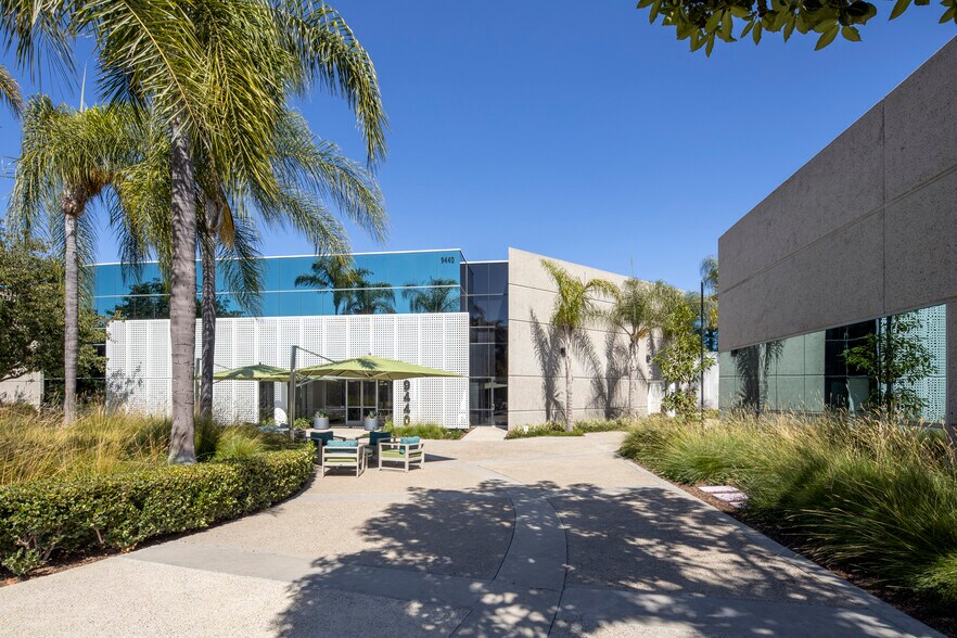 More Photos Of 9440 Carroll Park Dr, San Diego Research And Development For Lease