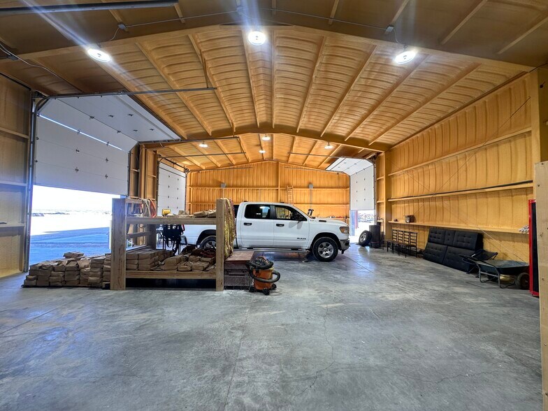 More Photos Of 482 County Road 132, Pecos Manufacturing For Lease