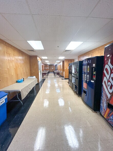 More Photos Of 209 Carpet Dr, Atmore Manufacturing For Sale