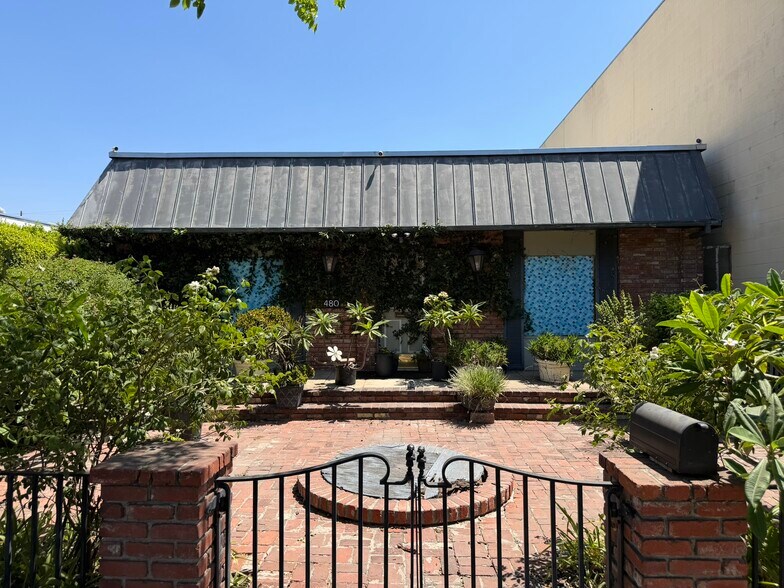 More Photos Of 480 S Rosemead Blvd, Pasadena Office For Sale
