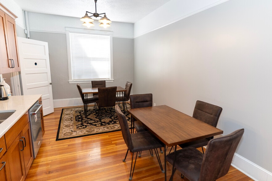 More Photos Of 425-431 Main St, Canon City Storefront For Lease