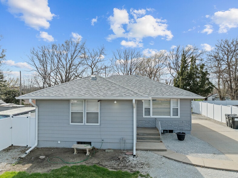 More Photos Of 2951 N 70th St, Lincoln Office For Sale
