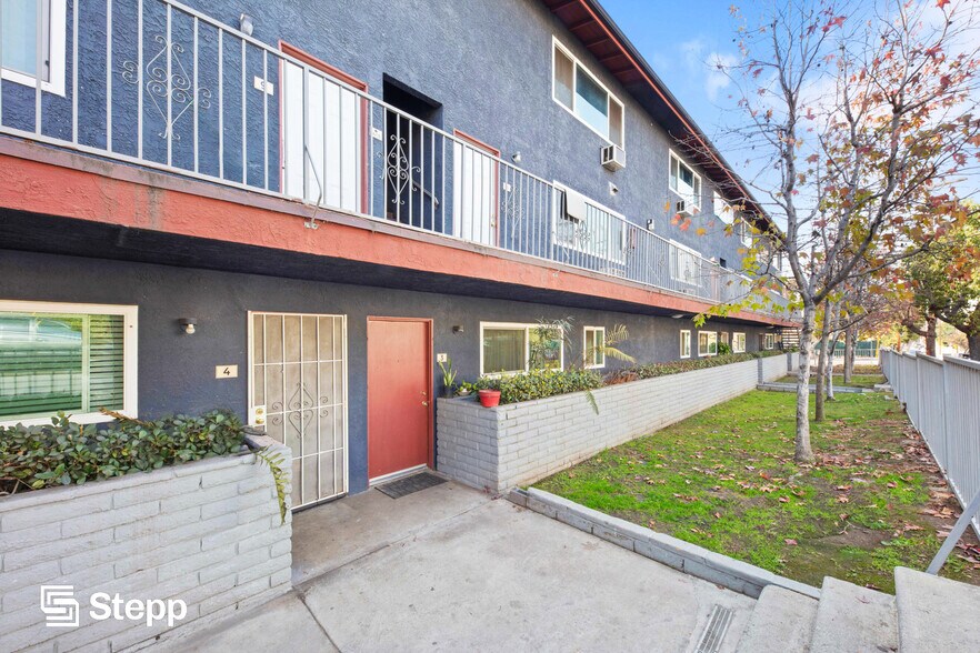 More Photos Of 2202-2208 Michigan Ave, Los Angeles Apartments For Sale