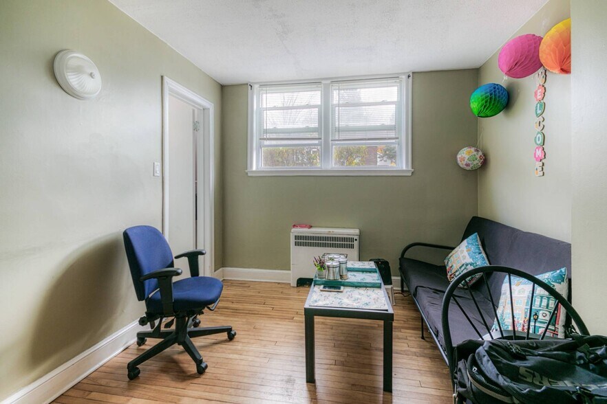 More Photos Of 99 Douglas St, Sudbury Apartments For Sale