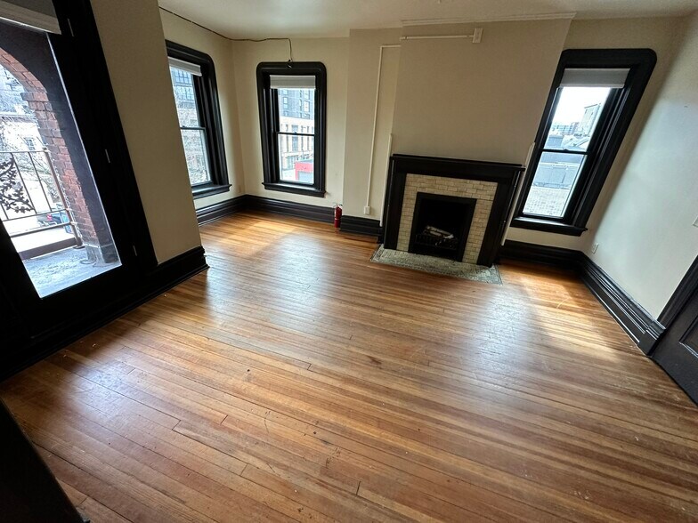 More Photos Of 212 W Gorham St, Madison Storefront Retail Residential For Sale