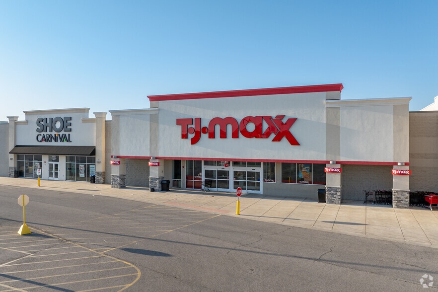 More Photos Of 5001 N Big Hollow Rd, Peoria Unknown For Lease