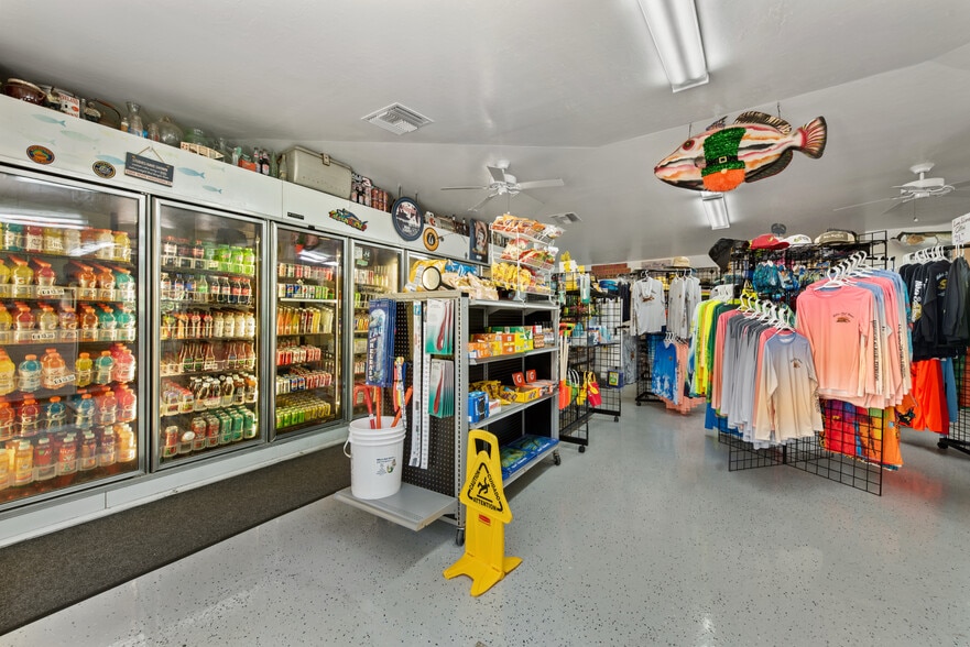 More Photos Of 2052 Danford St, Naples Storefront For Sale