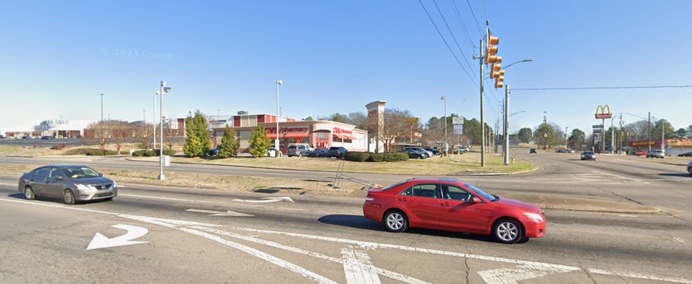 More Photos Of 604 Bessemer Super Hwy, Birmingham Drugstore For Lease