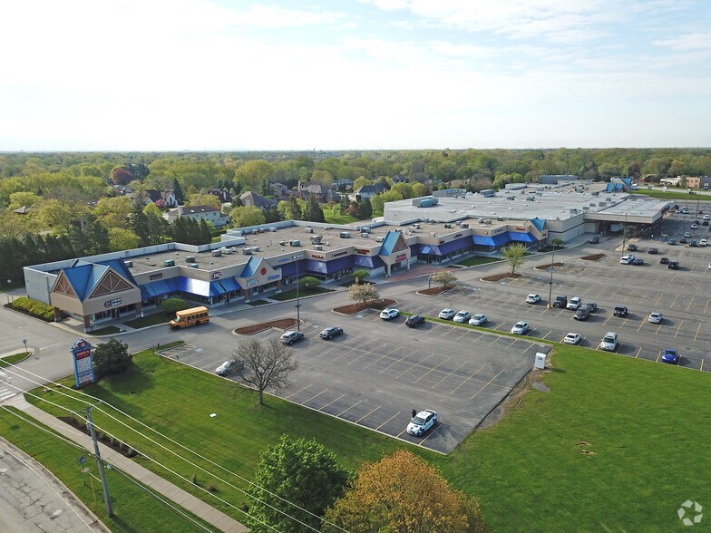 More Photos Of 1215-1299 N Rand Rd, Des Plaines Unknown For Lease