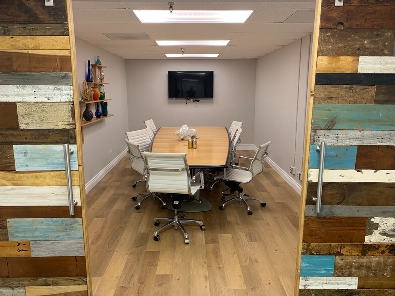 More Photos Of 340 Rancheros Dr, San Marcos Warehouse For Lease