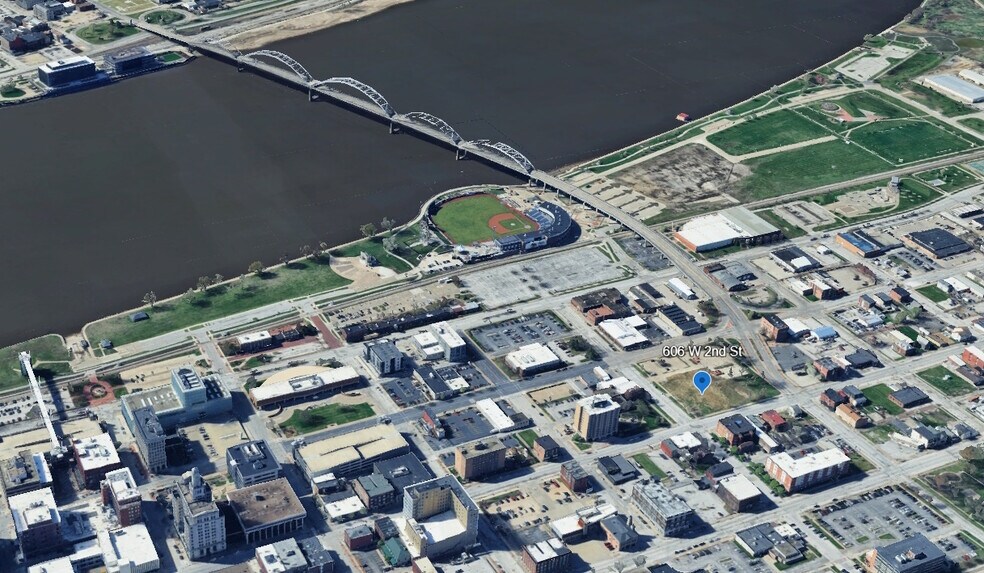 More Photos Of 606 W 2nd St, Davenport Land For Sale