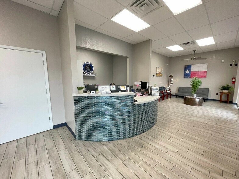 More Photos Of 19750 W Highway 46, Spring Branch Storefront For Lease