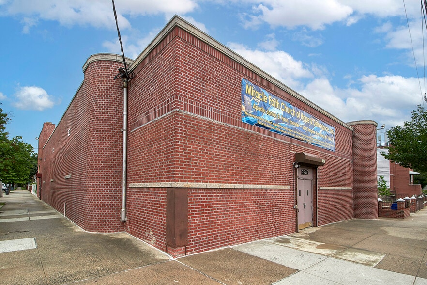 Primary Photo Of 3243 Ampere Ave, Bronx Lodge Meeting Hall For Sale