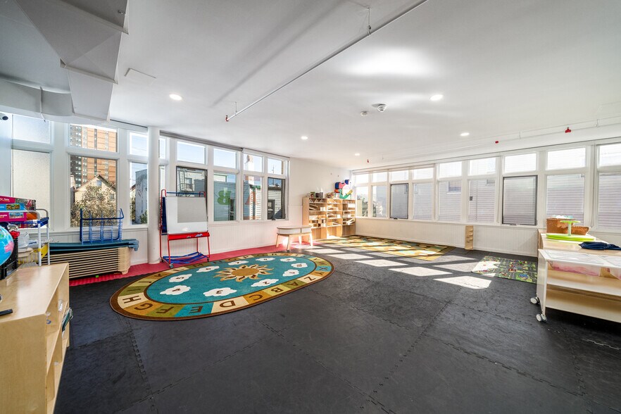 More Photos Of 2000 West St, Union City Office Residential For Sale