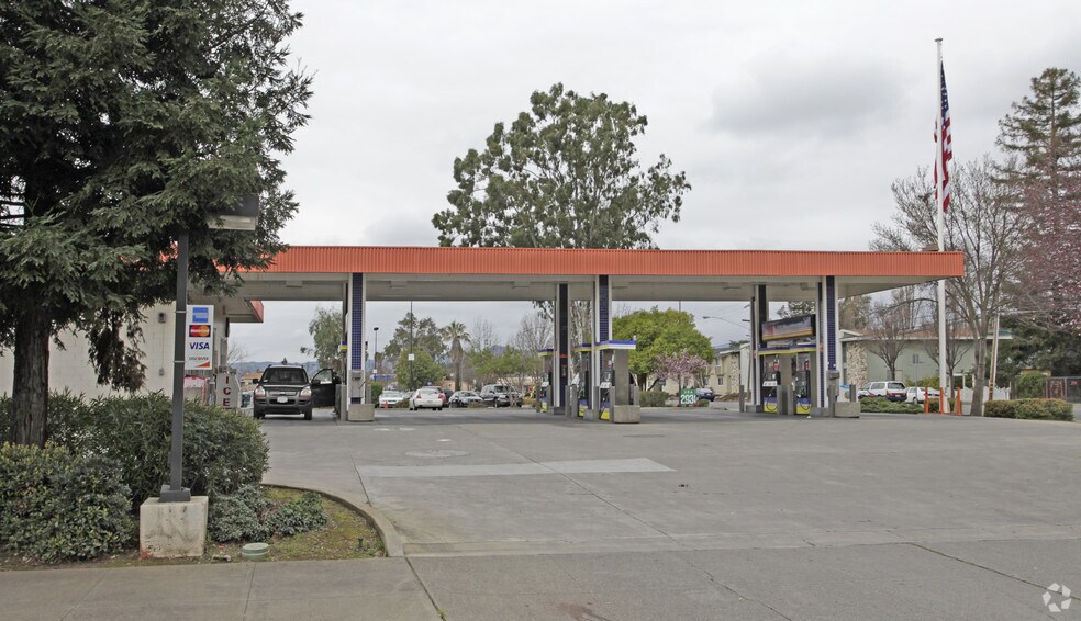 More Photos Of 603 Lincoln Ave, Napa Service Station For Lease