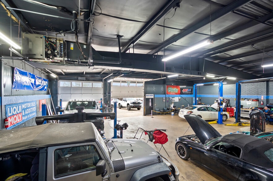 More Photos Of 808-810 W Main St, Jamestown Auto Repair For Sale