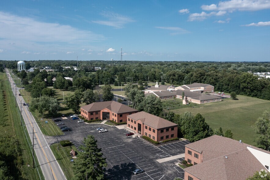 More Photos Of 11802 Conrey Rd, Cincinnati Office For Sale
