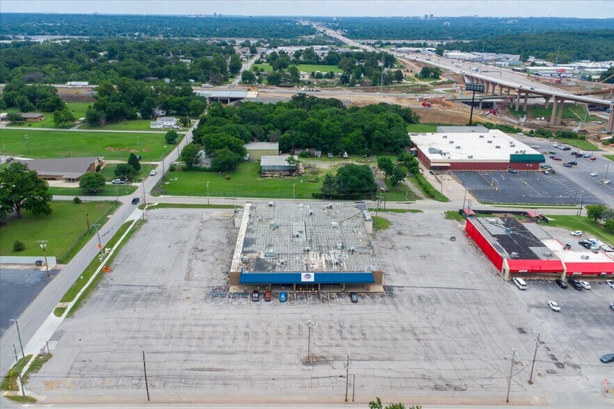 More Photos Of 4915 S Union Ave, Tulsa Office For Sale