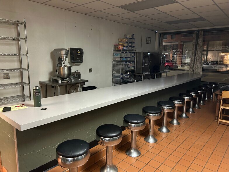 More Photos Of 136 E 2nd St, Kaukauna Restaurant For Sale