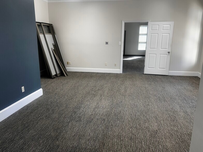 More Photos Of 1230 John B White SR Blvd, Spartanburg Office For Lease