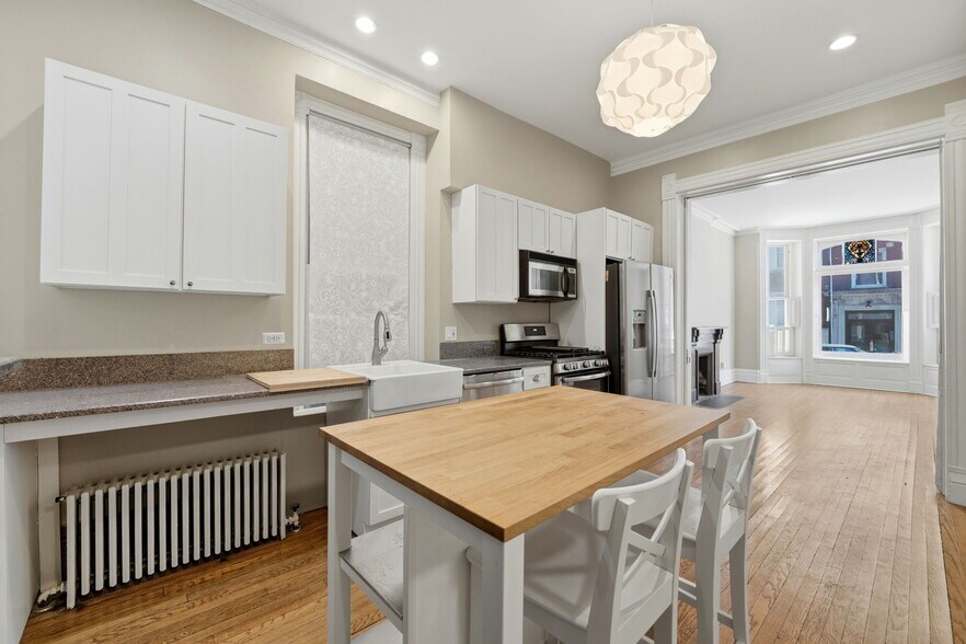 More Photos Of 2424-2428 N Geneva Ter, Chicago Apartments For Sale