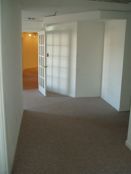 More Photos Of 560 Kelley Blvd, North Attleboro Freestanding For Lease