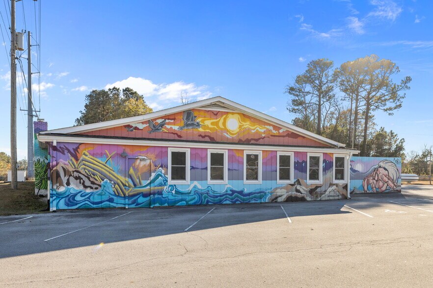 More Photos Of 2383 Hwy 58, Swansboro Restaurant For Sale