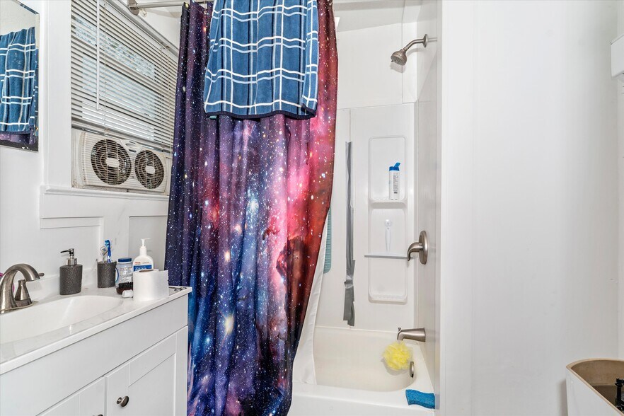 More Photos Of 229 N Church St, Thurmont Apartments For Sale