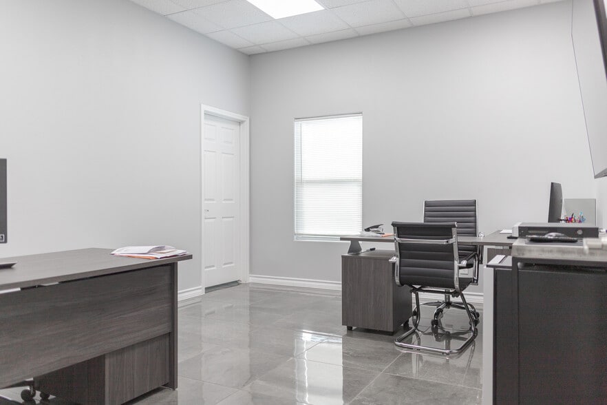 More Photos Of 119 North America Rd, Laredo Land For Sale