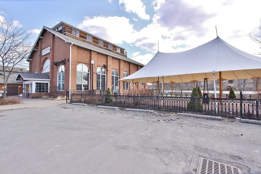 More Photos Of 88-110 Rondout Landing, Kingston Restaurant For Sale