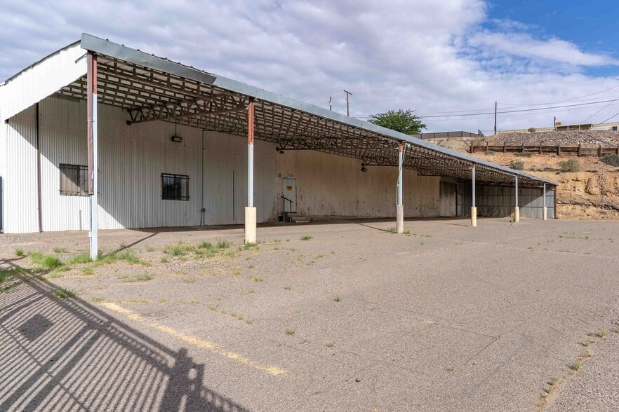 More Photos Of 7212 E Main St, Farmington Warehouse For Sale