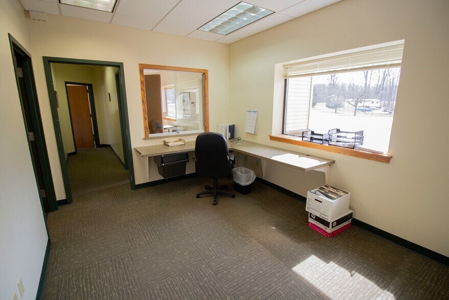 More Photos Of 310 Custer Dr, Battle Creek Medical For Lease