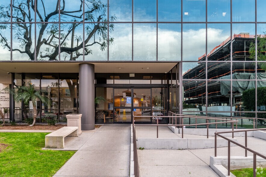 More Photos Of 1310 W Stewart Dr, Orange Office For Sale