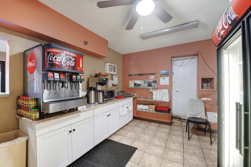 More Photos Of 8032 4th St NW, Albuquerque Restaurant For Sale