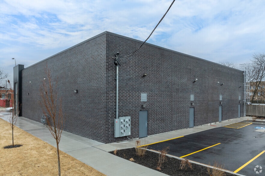 More Photos Of 1701-1709 E 75th St, Chicago General Retail For Sale