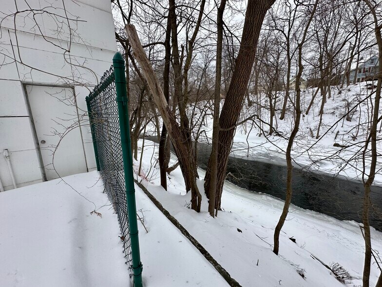 More Photos Of 123 Main St, Great Barrington Service Station For Sale