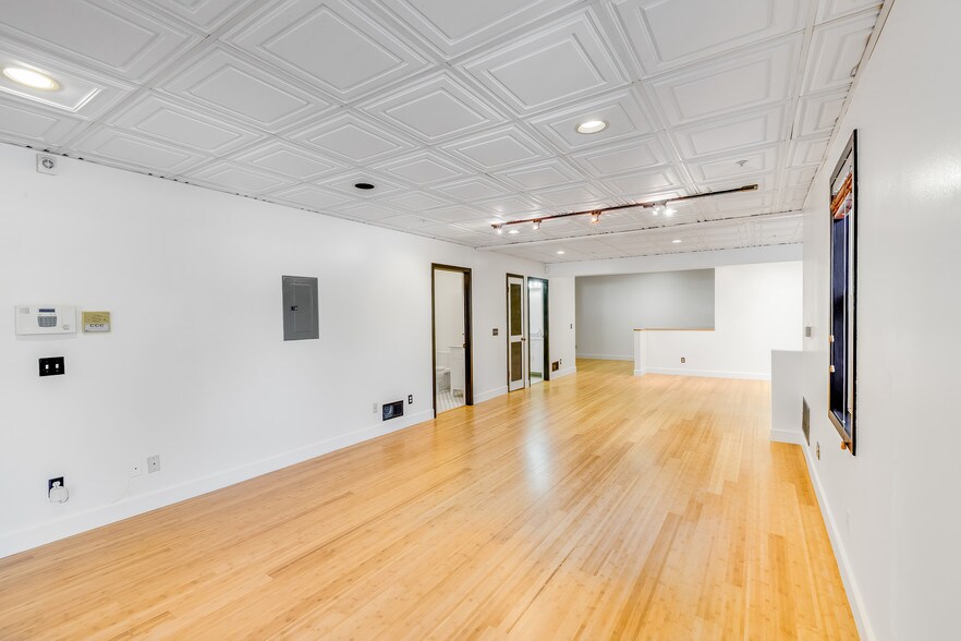 More Photos Of 3415 Cesar Chavez, San Francisco Medical For Sale