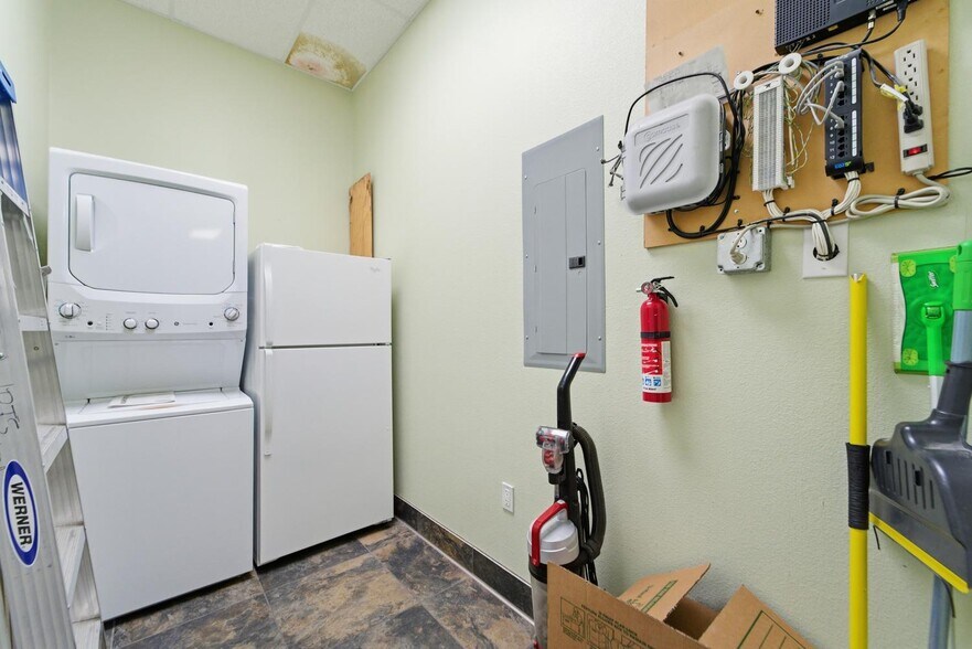 More Photos Of 1465 Tharp Rd, Yuba City General Retail For Lease