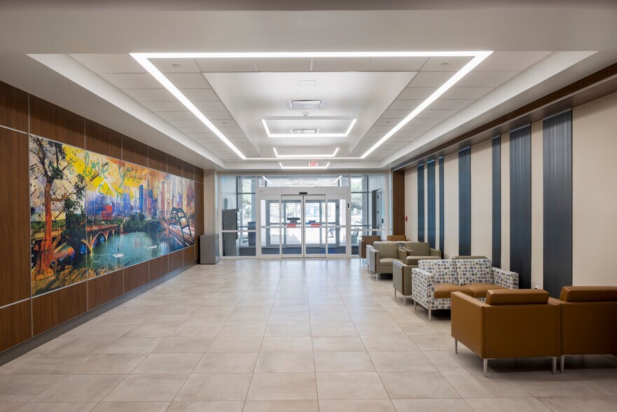 More Photos Of 1301 W 38th St, Austin Medical For Lease