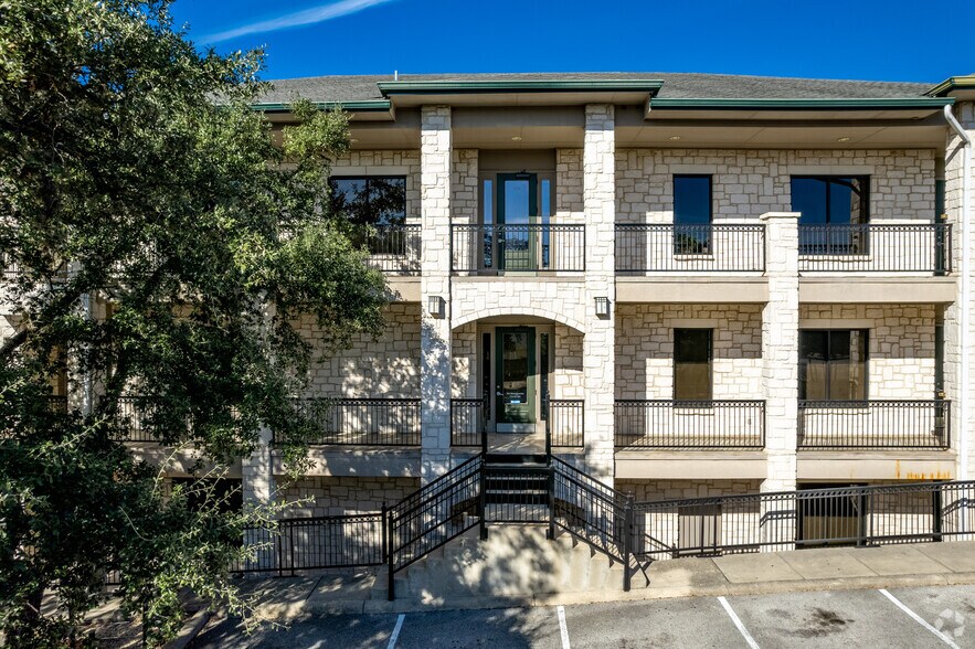 More Photos Of 1380 Pantheon Way, San Antonio Loft Creative Space For Lease