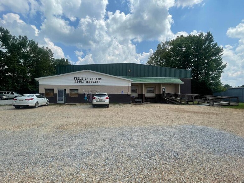 More Photos Of 1918 N 2nd St, Booneville Warehouse For Sale