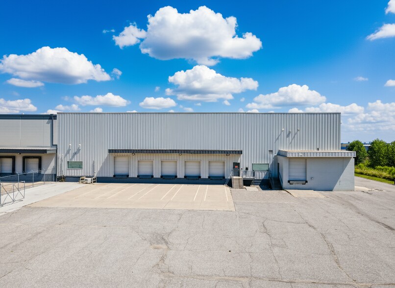 More Photos Of 5400-5400 NW 5th St, Oklahoma City Manufacturing For Lease