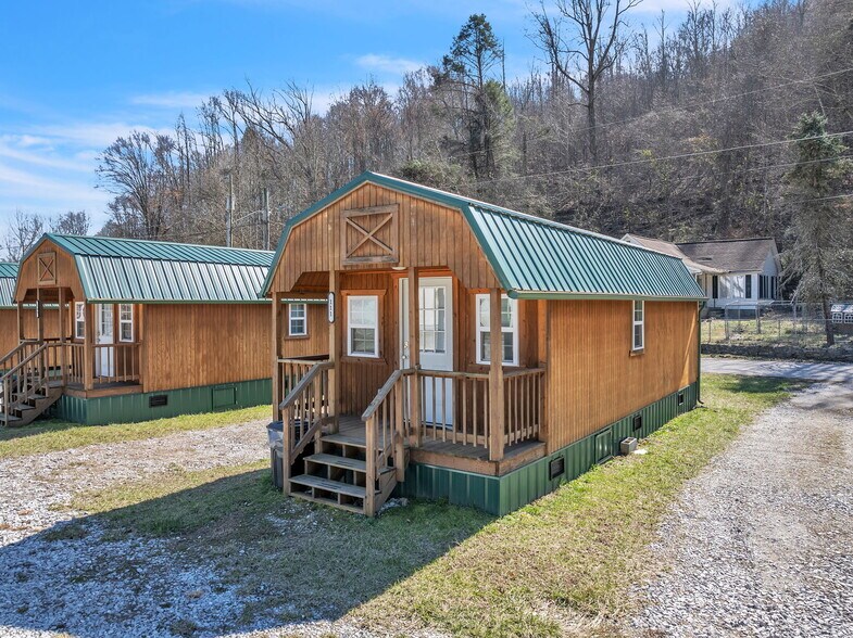 More Photos Of 349 Willow Ln, Rocky Top Specialty For Sale