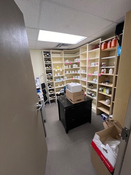 More Photos Of 2326 NW Lovejoy St, Portland Medical For Lease